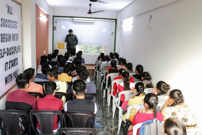 top-coaching-academy-in-bhuj